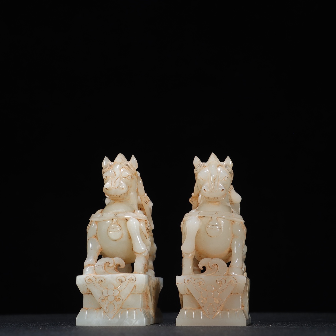 |旧藏 和田玉 战马 摆件