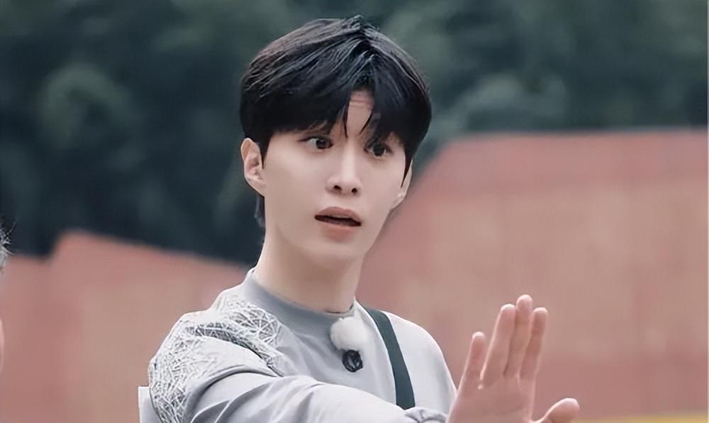 奔跑吧兄弟|蔡徐坤退出又怎样?《跑男》照样笑傲收视榜首:哪有什么不可替代