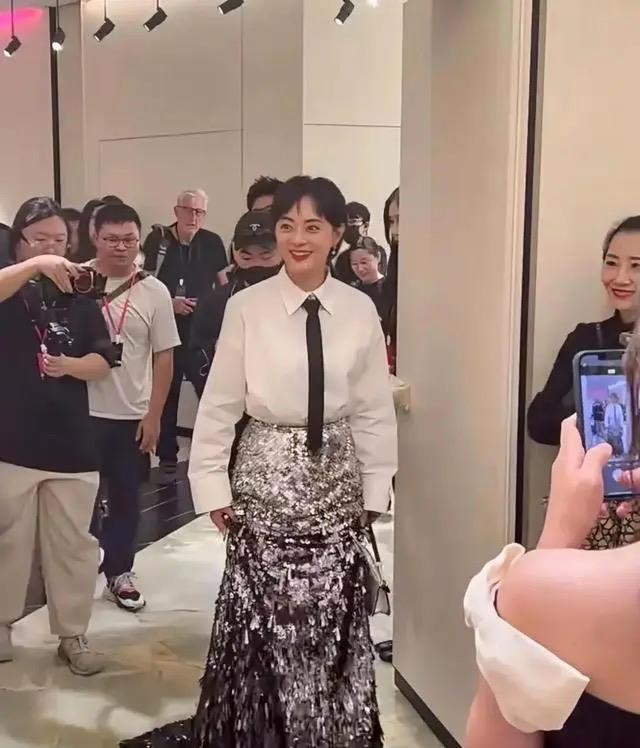 孙俪接连翻车,沉迷养生运动,还是成了老的最快80后女星