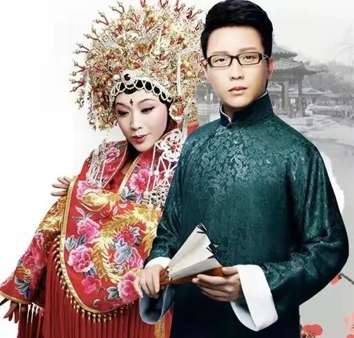 李玉刚|李玉刚,被时代“抛弃”的时候,连声招呼都不打!