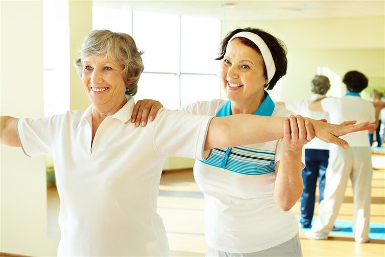 为何人老了会有“老人味”?50岁后坚持4个习惯,老了或没味儿