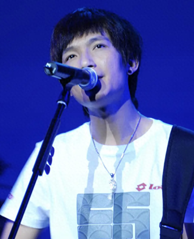 歌手陈楚生：我这辈子最幸运的事，就是娶了相恋13年才结婚的妻子