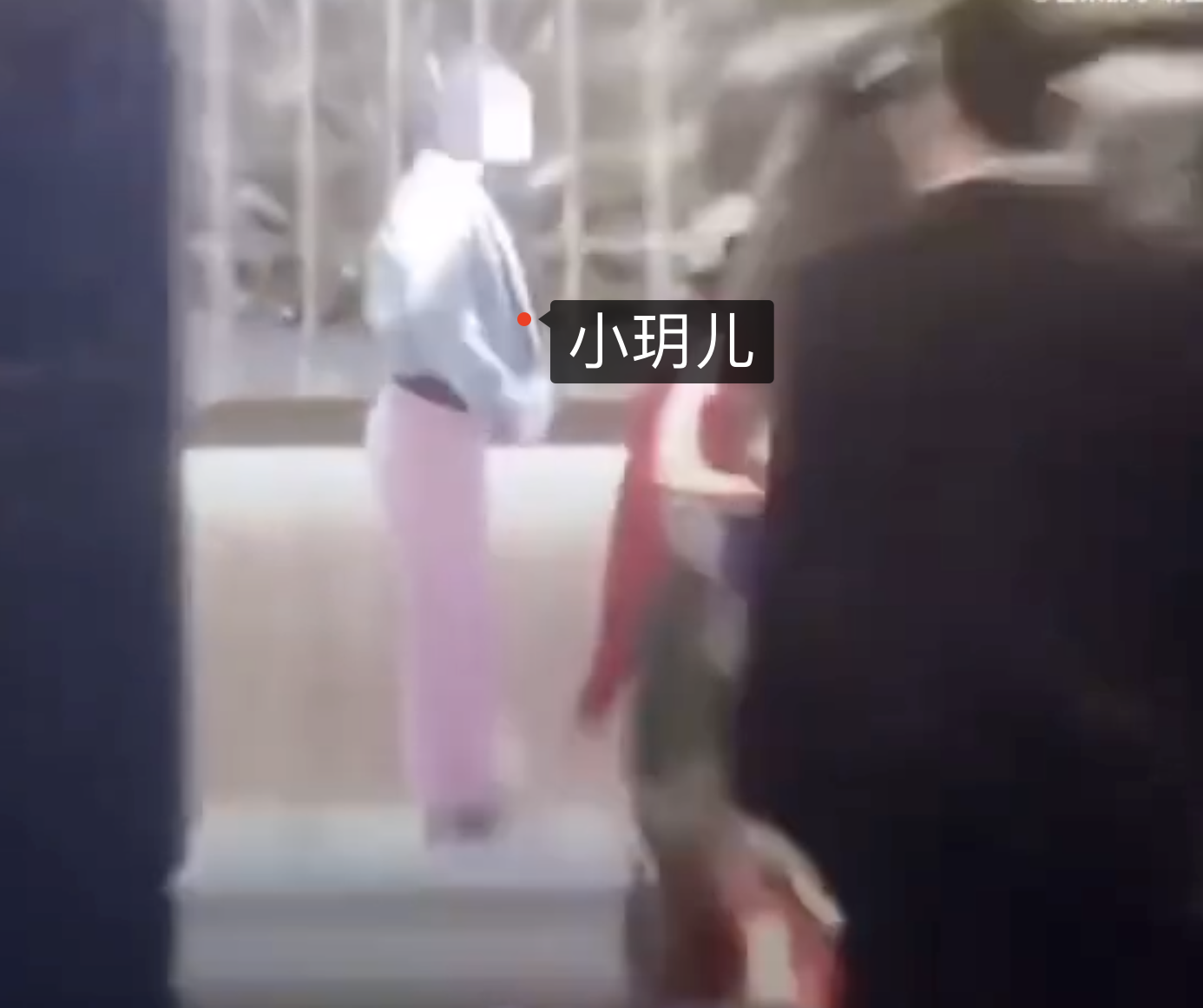 汪小菲|汪小菲和儿女聚会画面曝光,小玥儿身高到爸爸肩膀,儿子依然不受重视