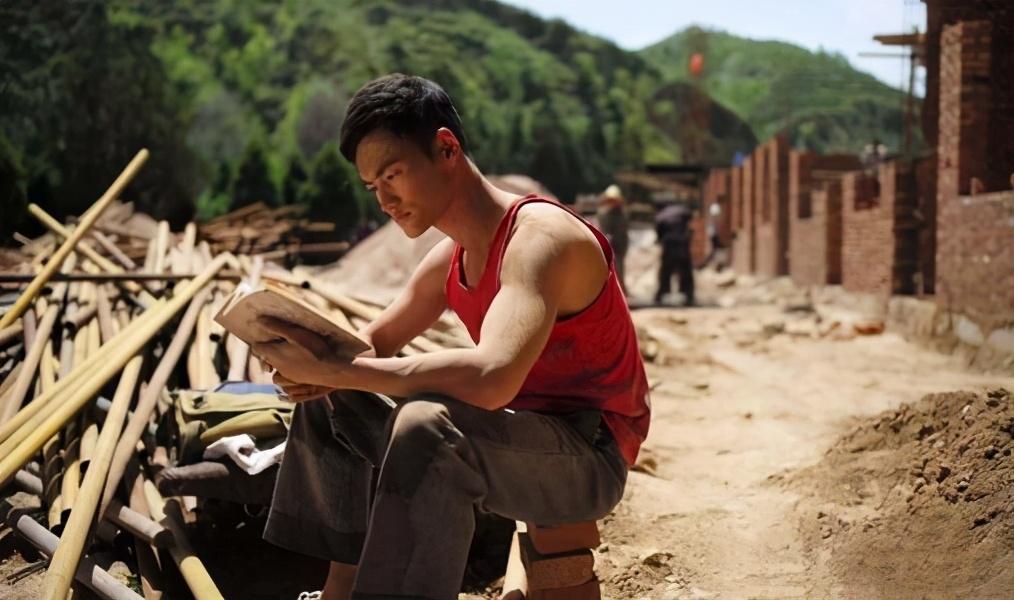 孙少平|《平凡的世界》孙少平:读书不是为了改变生活,而是为了发现生活