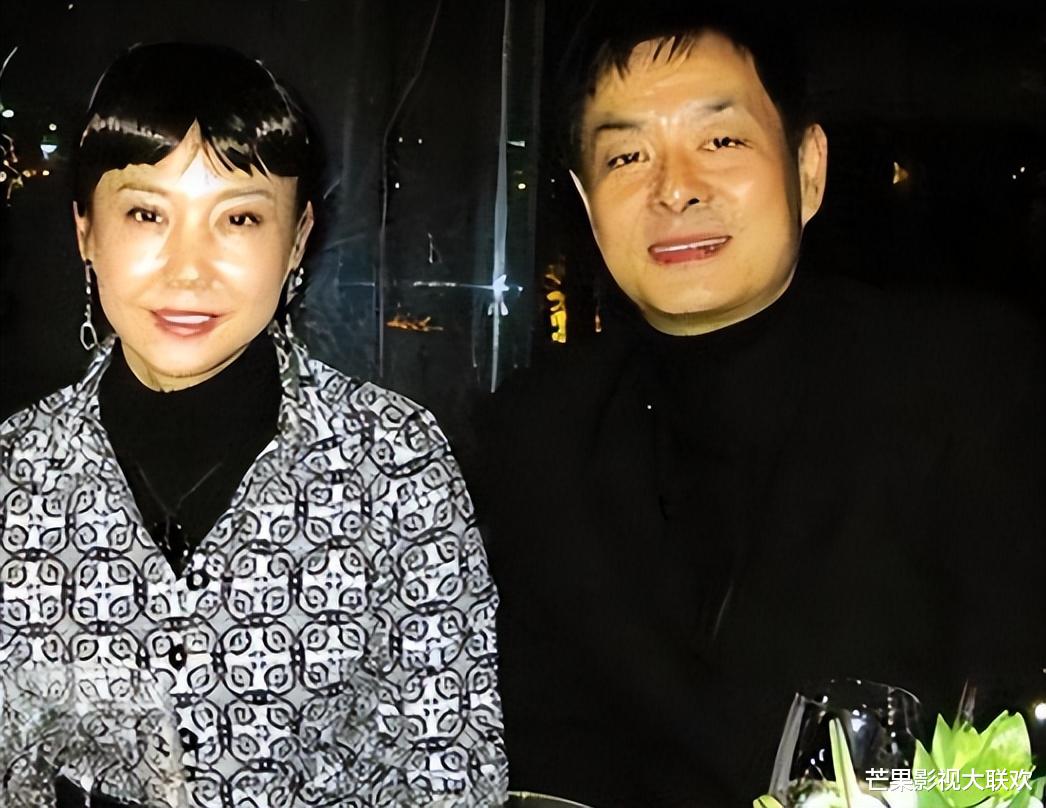 濮存昕：家人相继离世，如今70岁的我不敢老去，还要照顾老母亲