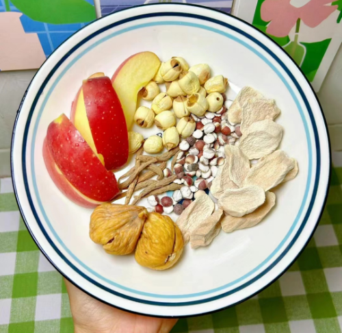 苹果和它煮一锅，等于天然“安神方”，养心安神，提升睡眠质量！