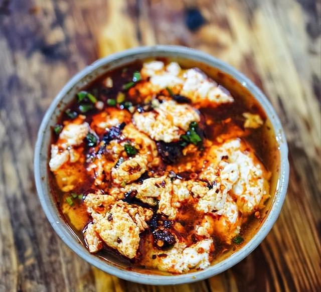 豆花|广东一家人来重庆旅游，吃了两顿豆花，感叹：原谅我们没见过世面