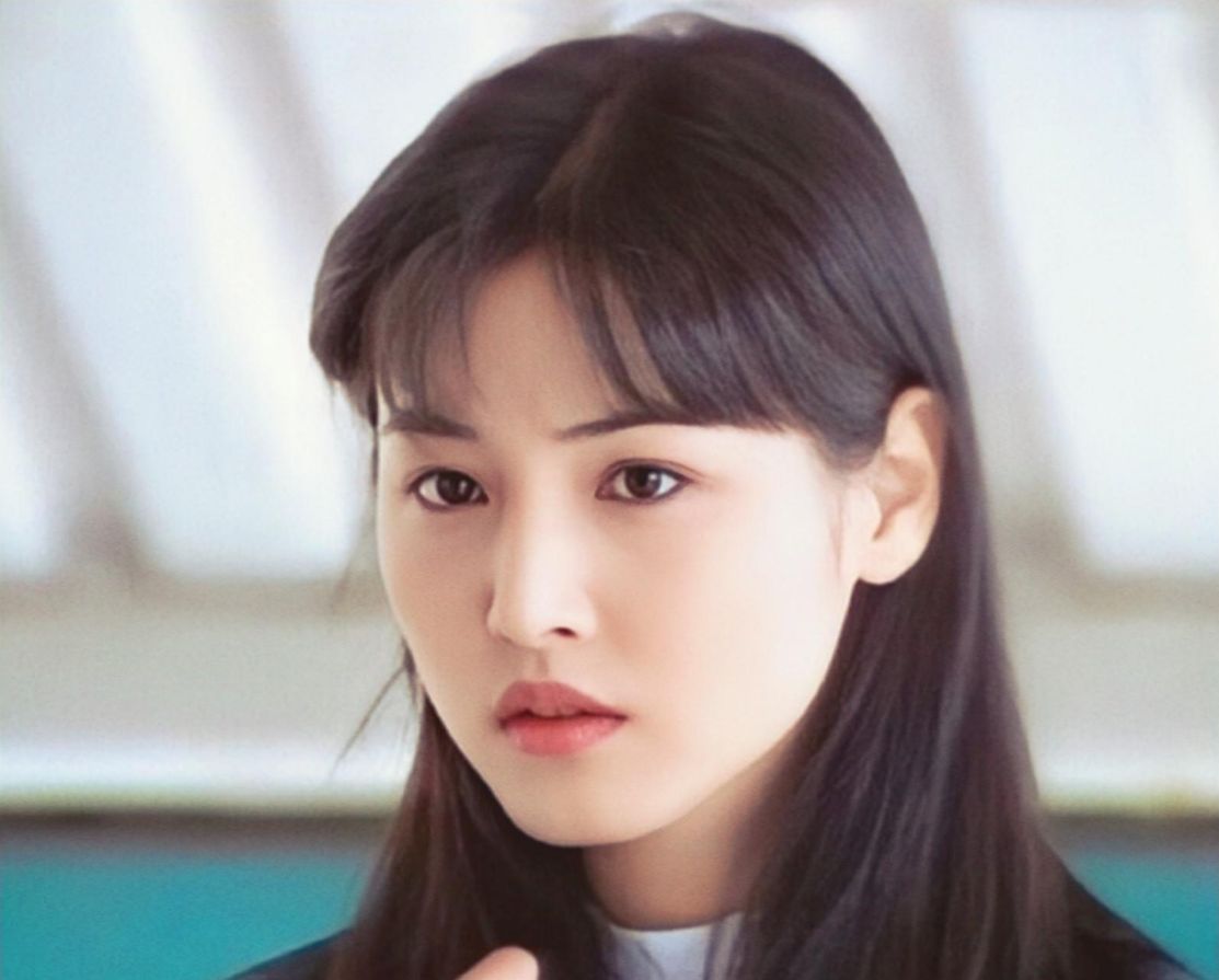 演员张延:父亲早逝,嫁大5岁香港丈夫生一女,和丈夫拥有两个家