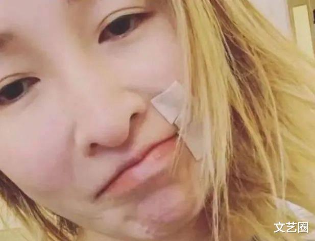 44岁萧亚轩新MV状态堪忧:双眼皮贴翘边,流泪后脱妆,假发片明显