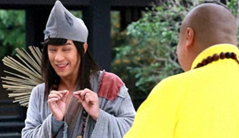 一夫多妻、爹味十足,娱乐圈男星“好男人”的假面终于被撕开了!