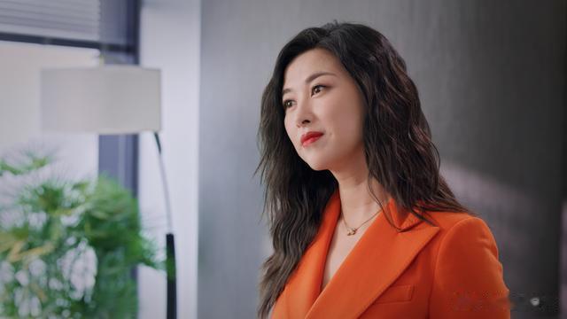 恕我直言：张雨绮还是息影吧，明明才35岁，却被44岁的秦岚碾压