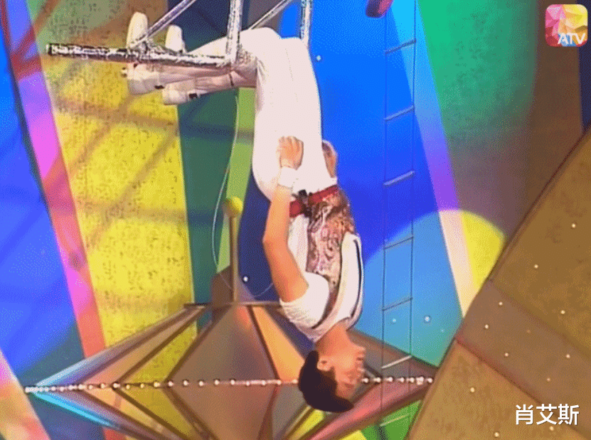 他是香港首位视帝,三进TVB成御用奸人,61岁内地捞金终于押对宝