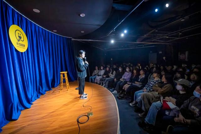 笑果文化|“开饭喜剧”脱口秀剧场光谷开业