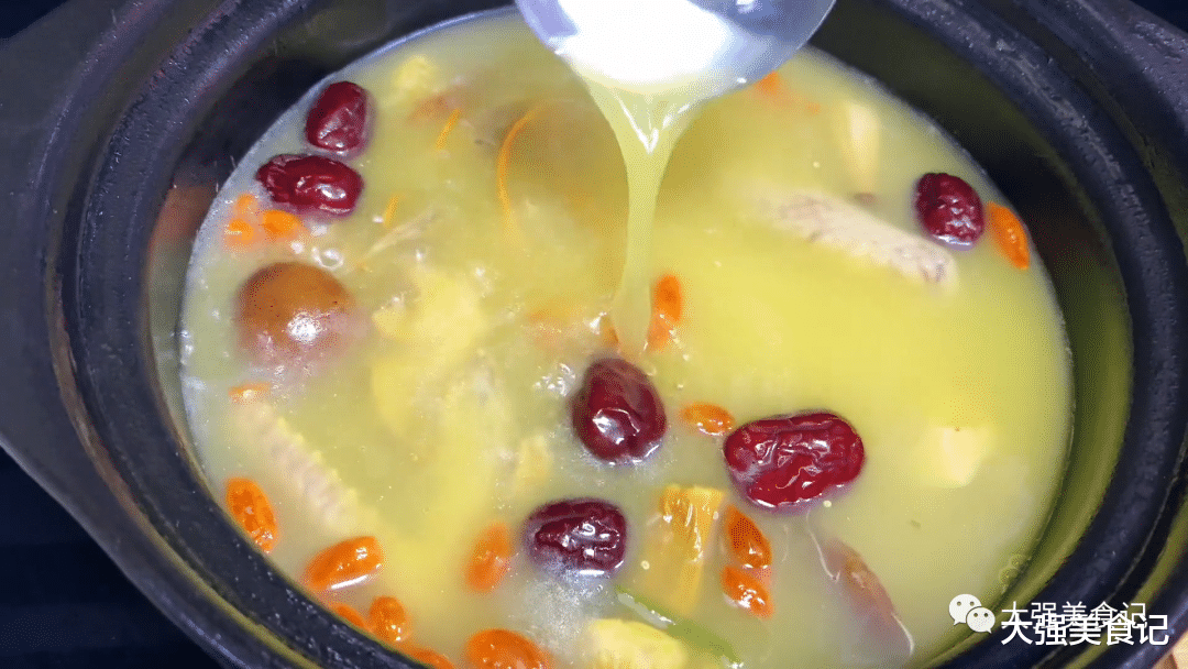 泥鳅|“天气寒,要补阳”,建议中老年吃3款补阳菜,提阳气,暖身体