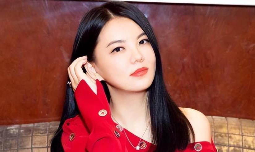 “中国没有卖，香港有卖”！将中国与香港并列，所有人都在等李湘道歉！