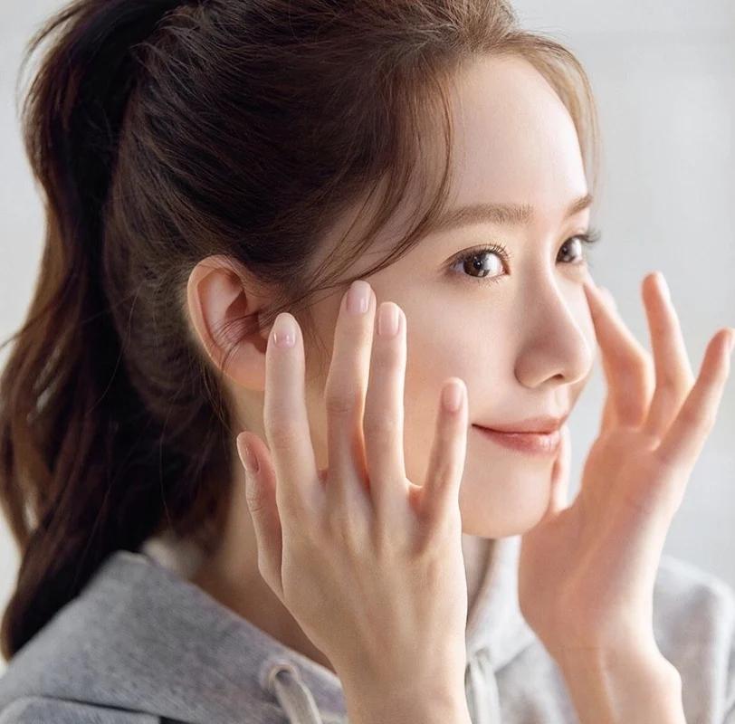 彩妆|让面试官一看好感度就倍增的职场女生，长什么样？