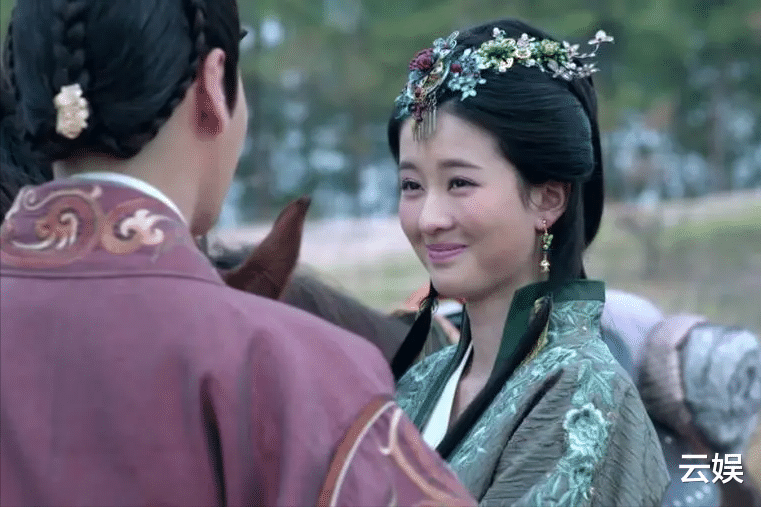 乔欣|“关系户”别硬演“影视美人”，满屏都是富二代，内娱没人了吗？