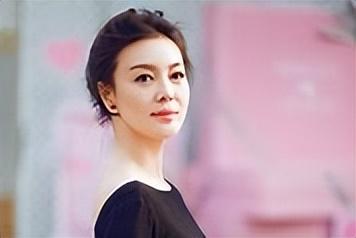 演员荣蓉:离婚再婚,与丈夫恩爱18年,终获幸福家庭