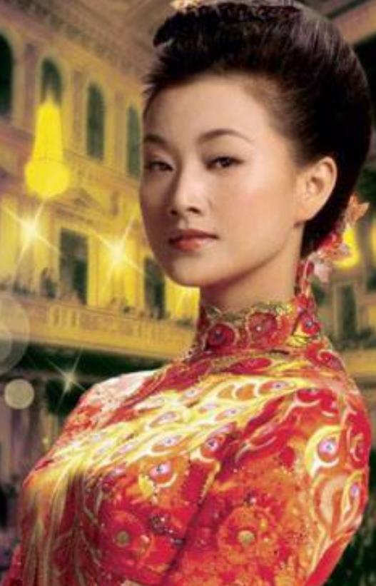 连续24年登上春晚,成龙不敢“触碰”的女人,宋祖英到底什么背景