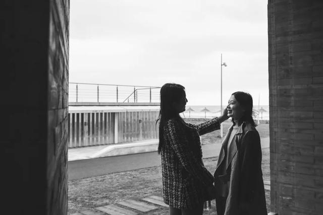 |阿那亚海浪电影周|抱紧电影,一起坠入深海