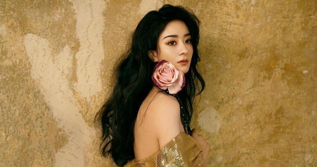 迪丽热巴|经过时代洗礼以及政策的大浪淘沙,赵丽颖和迪丽热巴成为了稀缺品