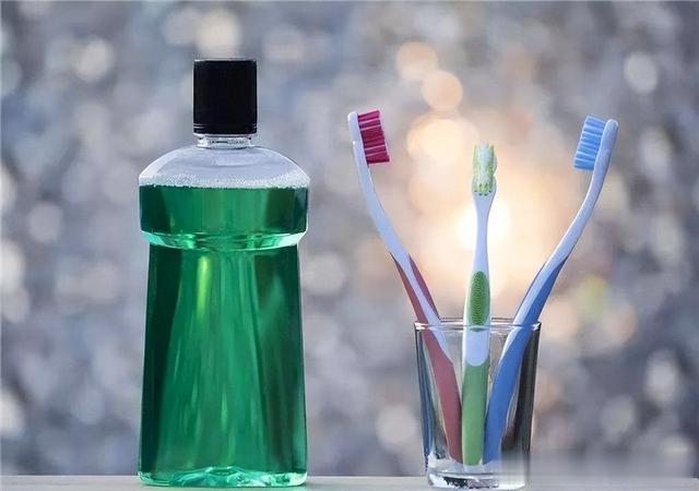 肝硬化|体内有癌，嘴巴先知？口腔出现3种迹象，可能是癌细胞“活跃”