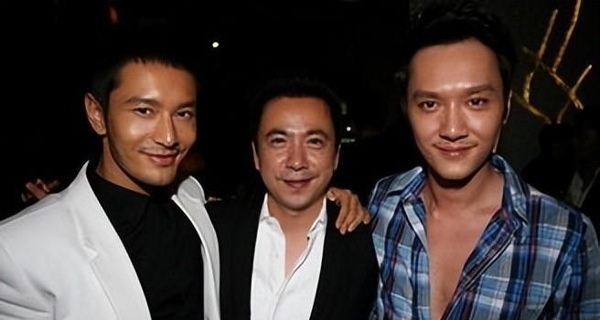 “华谊皇帝”糜乱情史:“双冰”为争宠互撕,身边的女明星数不胜数!