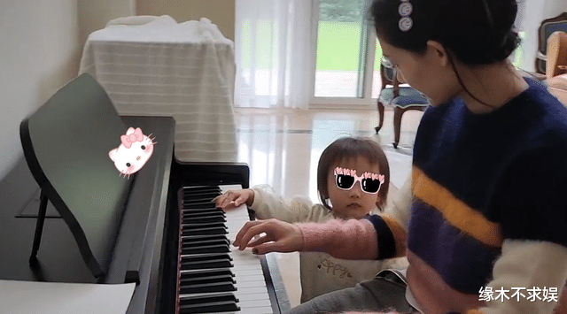 苗苗|曝郑恺苗苗婚变，女方携全家和郑恺住一起，乱花钱买电子琴引争议