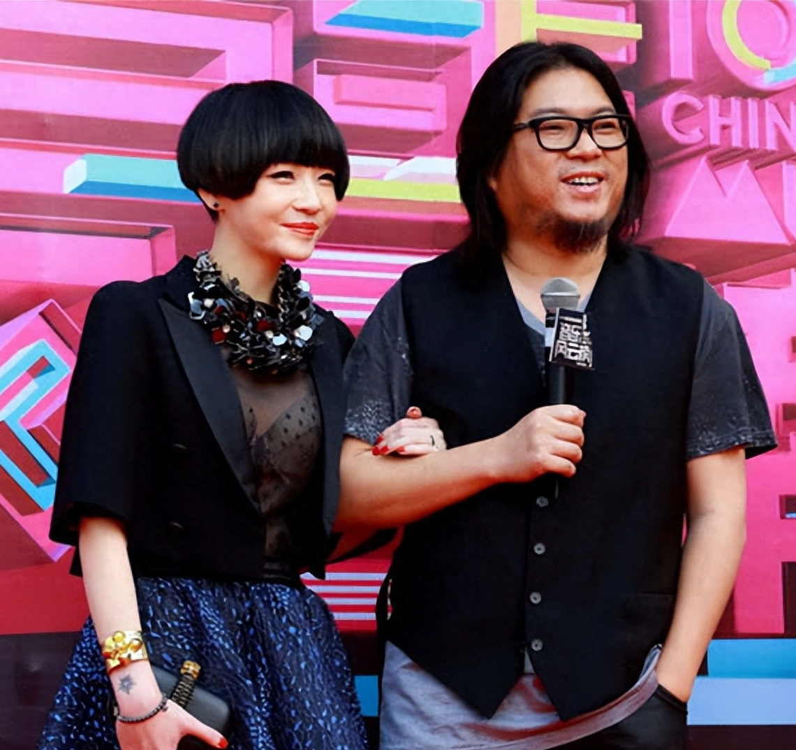 高晓松近况,网友:大紧,你漂亮前妻和别人生了二胎,你怎么看?