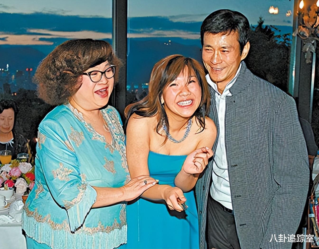 郑欣宜失踪5个月后露面!瘦到90斤五官超像爸,眼含泪疑未得6000W