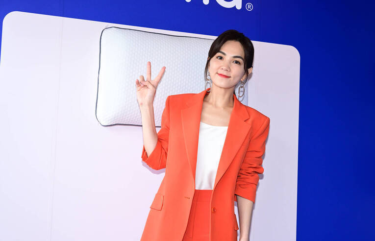 |Ella自曝结婚11年后已分房睡 意外泄Selina男友秘密