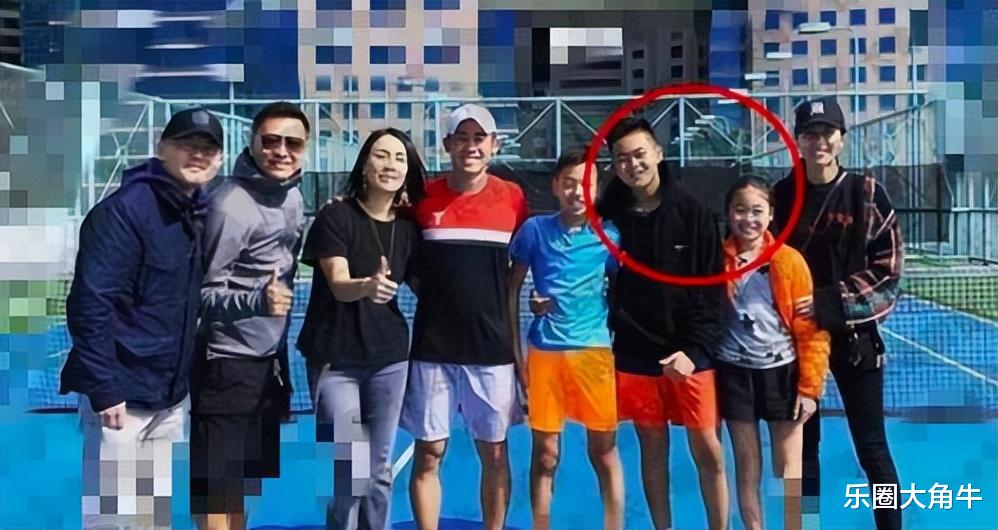 那英儿子高兴:遭亲生父亲抛弃有阴影,母亲再婚继父治愈他的半生