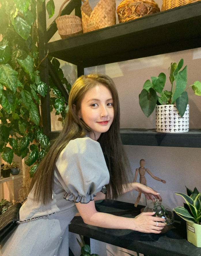 产房温馨照流出,去医院生子不忘化妆 - 娱乐资讯(主打网)