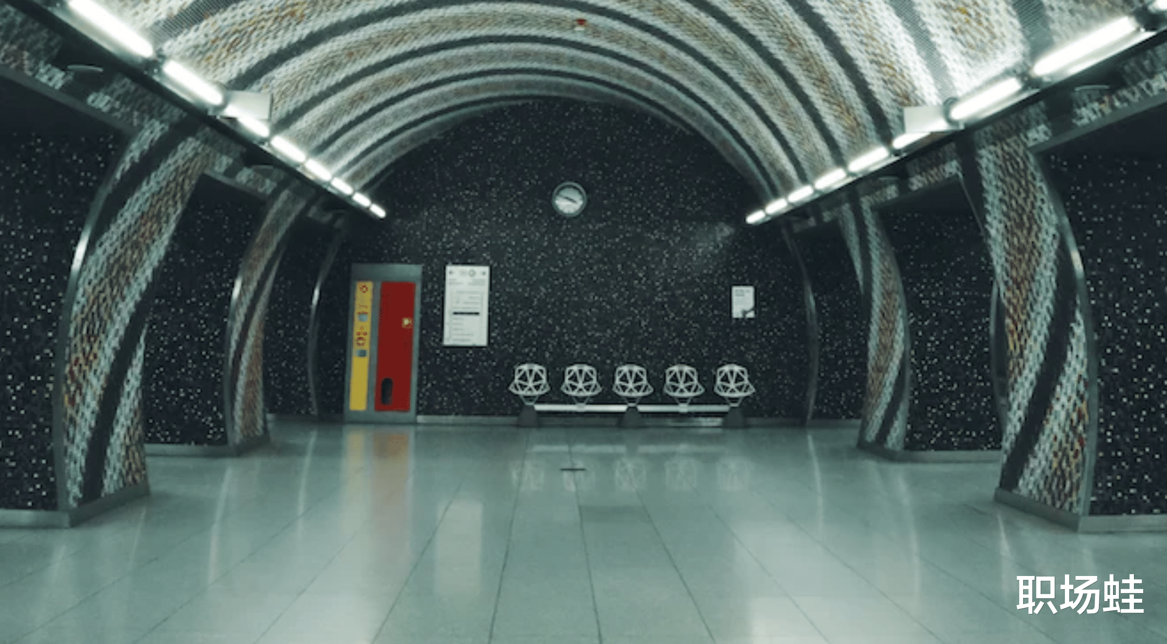 找工作时,自己投简历和熟人内推,先用哪个更好?