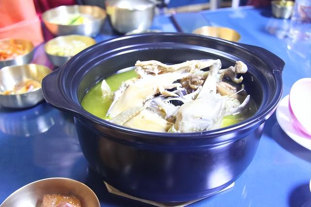 朝鲜|网友到朝鲜吃饭,饭菜丰富,但有一点让人不习惯