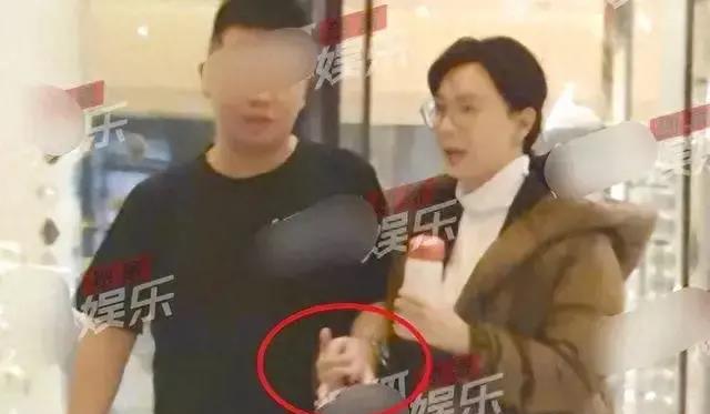 45岁的陈数被曝出轨小鲜肉,婚姻关系成谜团!