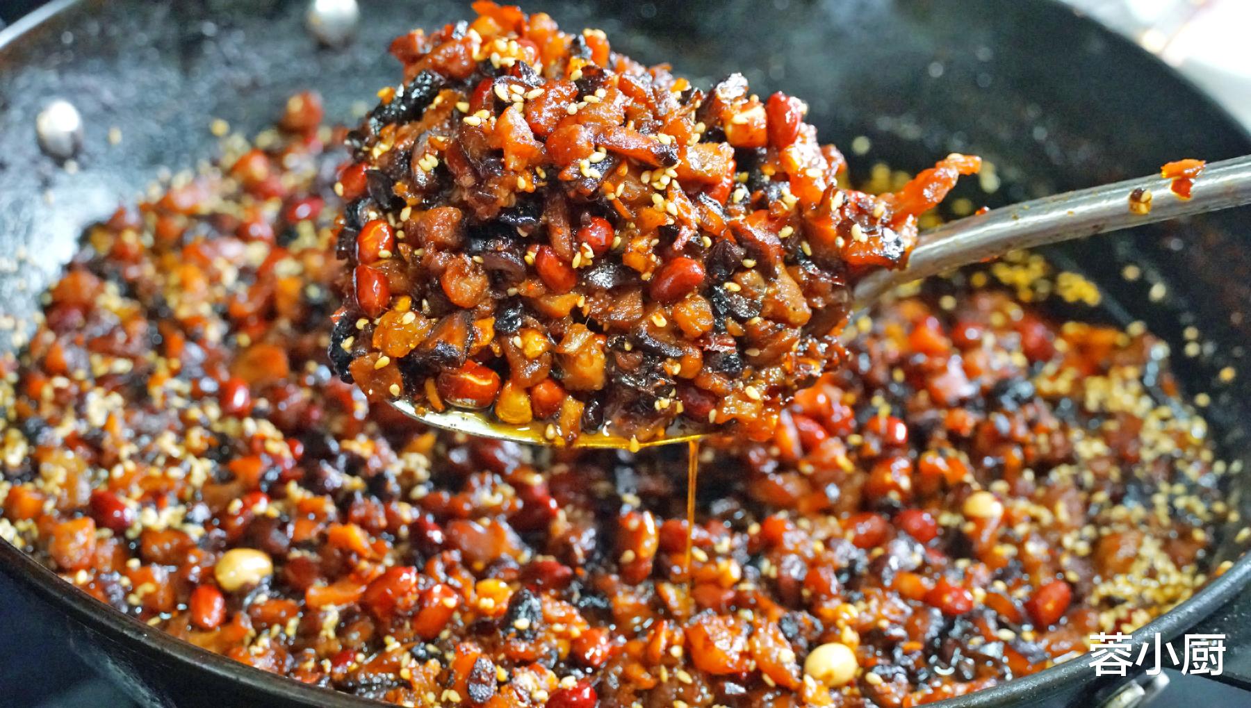 香菇|懒人必备万能酱,一次做一锅,保存3个月不坏,拌面下饭都好吃