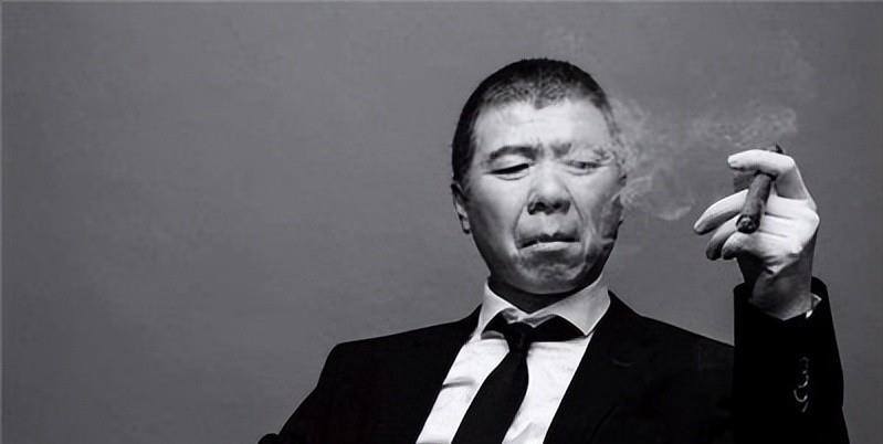 被冯小刚“玩腻”的女星？公开选妃私交混乱，为了上位曲意逢迎