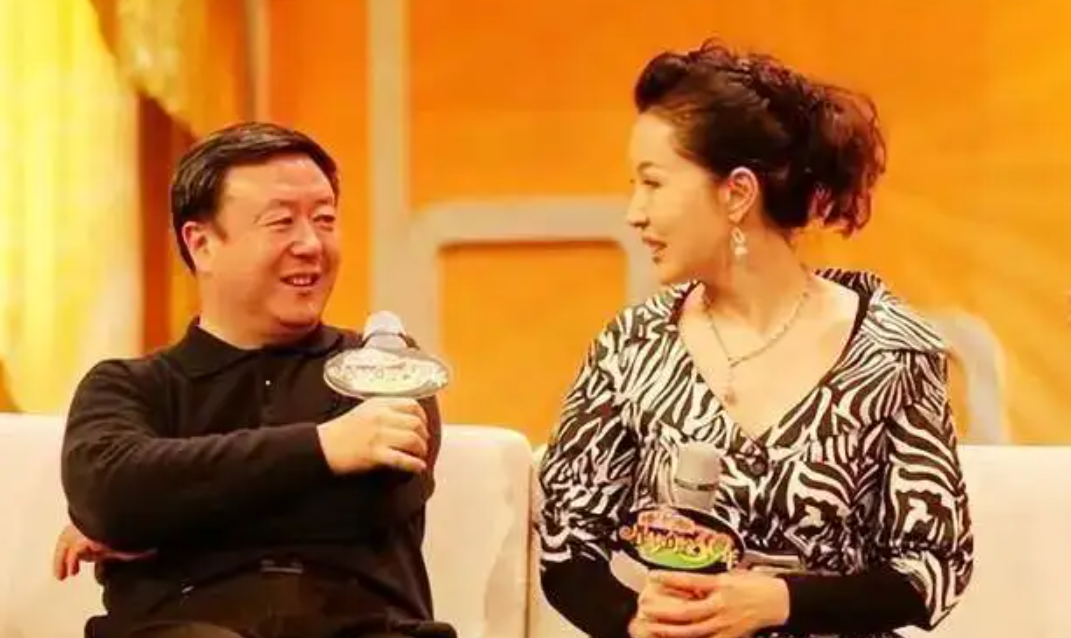 风流名导小刚:曾和干女儿传绯闻?64岁“父女恋”连得二胎!