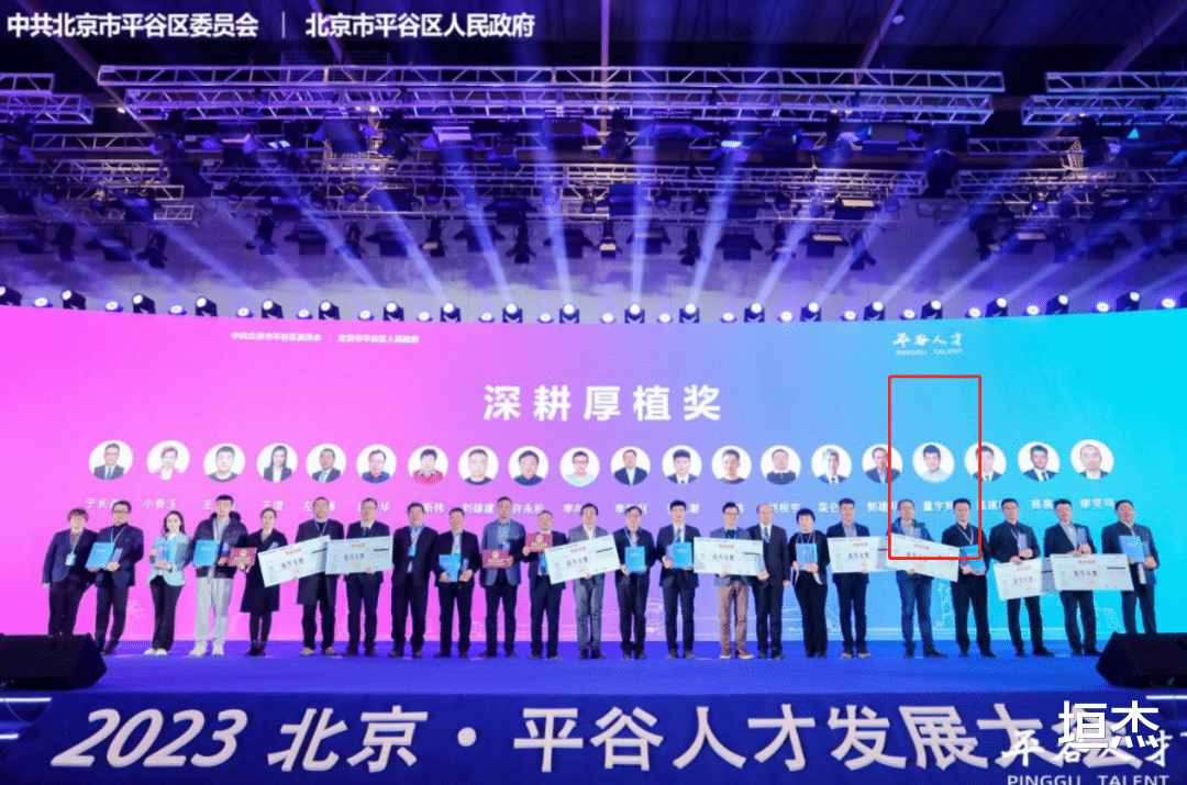 张颖颖|3天8个瓜！赵丽颖被疑整容失败，汪小菲张颖颖分手，都是大瓜