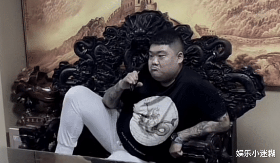 节哀! 网红许凯歌不幸去世, 生前纹过肩龙、睁眼关公, 当天就下葬