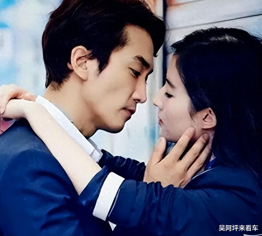 要想混得好,干爹少不了!女明星背后的干爹,真是一个比一个厉害