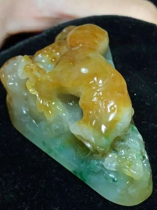 雕刻|大马坎翡翠原石，雕刻之后精致又可爱