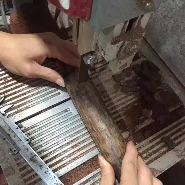 一言不合就车珠子!看得出来吗?这是算盘珠子做成的!