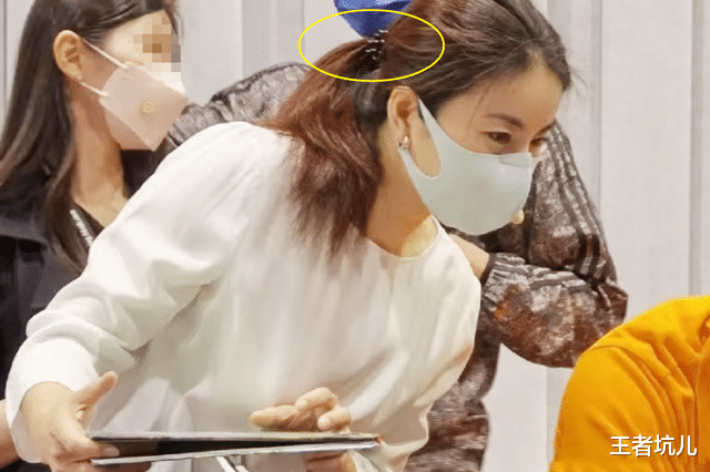 郭晶晶|一场慈善晚宴,郭晶晶把豪门名媛的脸都打肿了