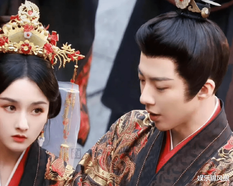 宋祖儿偷漏税风波后曝黑料，踢人内涵翻白眼，光买包就花了100W