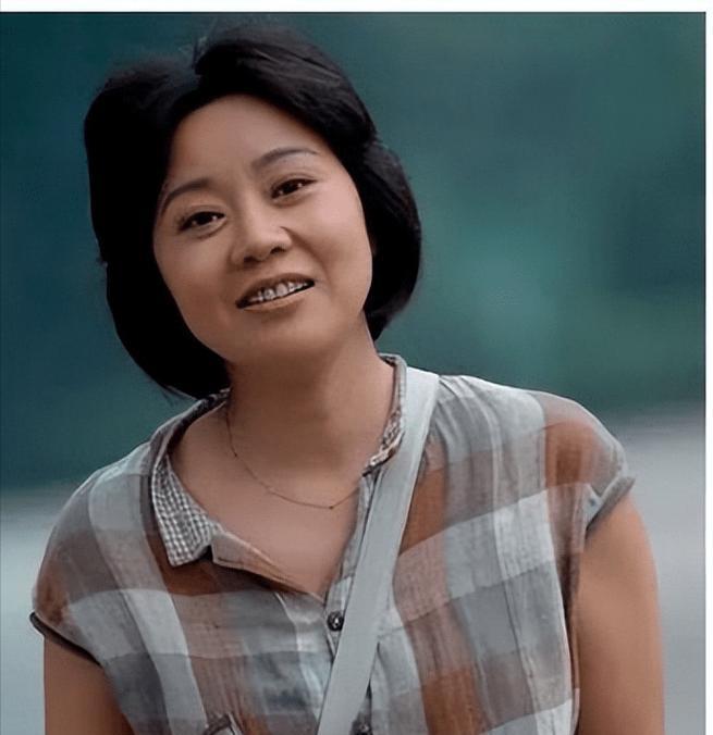 明明“歪瓜裂枣”,却能“美若天仙”的9位女星,都是怎么整的?