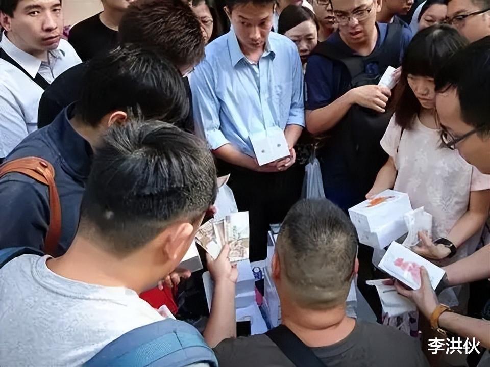 演唱会|黄牛党有多赚钱?周杰伦演唱会一票难求,陈奕迅直言想去当黄牛