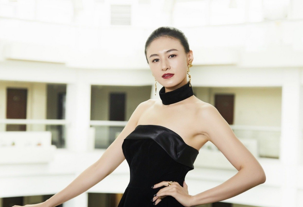 李光洁|演员朱墨:嫁大16岁刘小锋,婚后连生两子,如今一家四口其乐融融