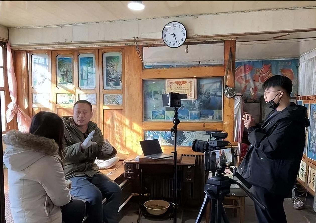 封神第一部|网红圈的人走茶凉,在“张同学”身上体现得淋漓尽致,他犯了大忌